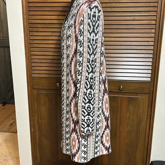 bua//bua Open Front Lightweight Multicolor Aztec Design Sweater/Cardigan Size S - Picture 2 of 8